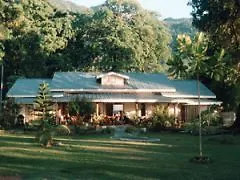 Augerine Guest House Beau Vallon